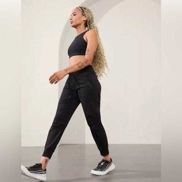 ATHLETA Trekkie North Mid Rise Legacy Jogger // Black #405726 - Picture 4 of 16